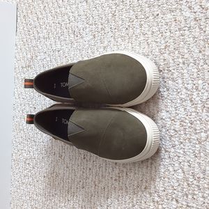 TOMS - Men's SIZE 10 - BRAND NEW